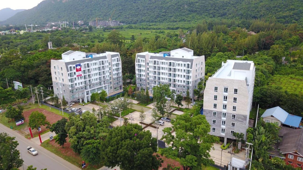 The Courtyard Khaoyai by Praweena Му Си Екстериор снимка