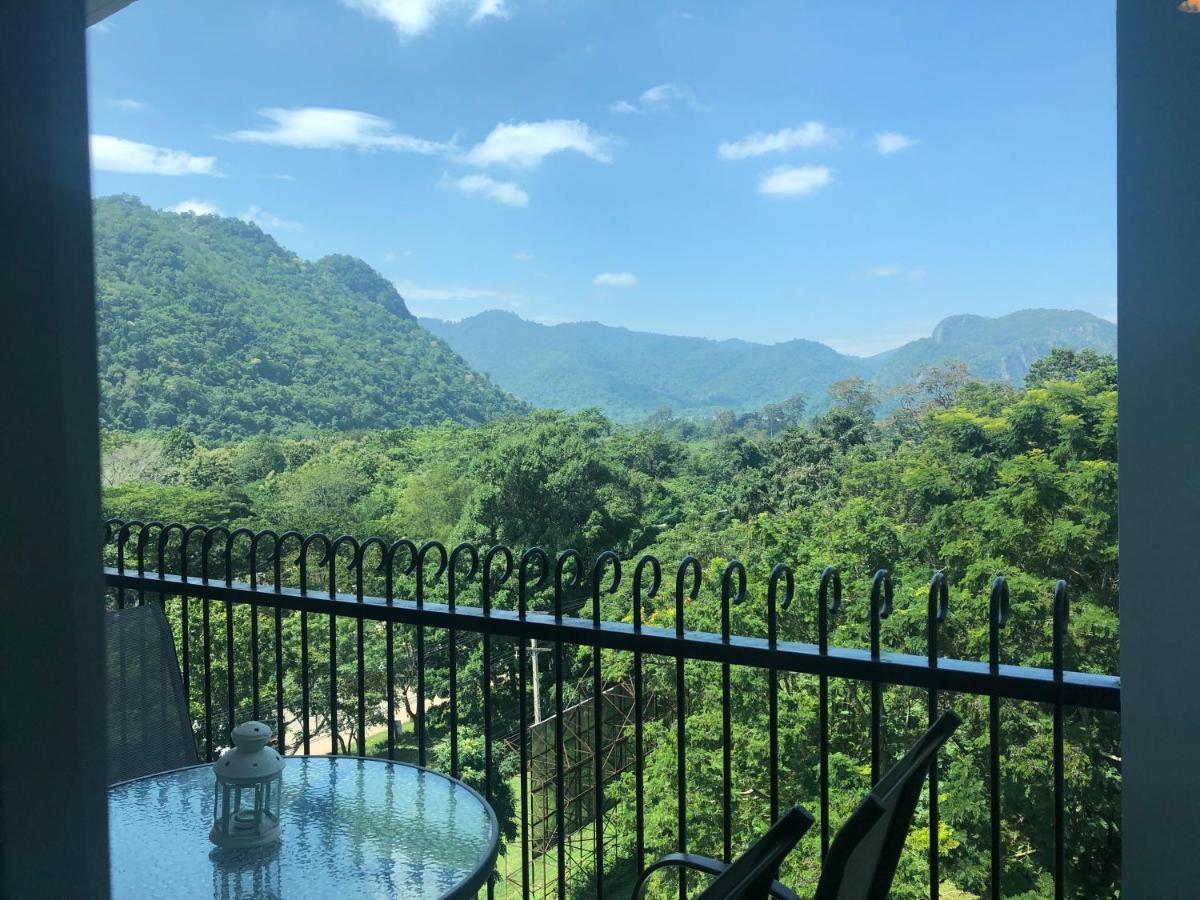 The Courtyard Khaoyai by Praweena Му Си Екстериор снимка